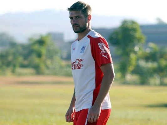 Los extranjeros que pasaron sin pena ni gloria por el Olimpia (Fotos)