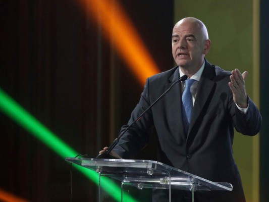 Infantino rechaza crítica de Blatter a reformas en África&nbsp;&nbsp;