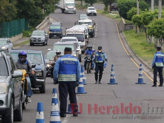 Estrictos operativos para verificar circulación de placas impar en la capital