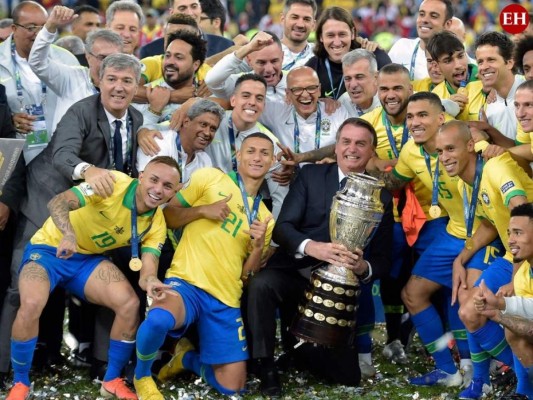 El vicepresidente Hamilton Mourao defendió el lunes que organizar la Copa América en Brasil presenta 'menos riesgos' que en Argentina. Foto:AFP
