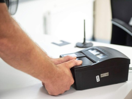Guatemala aplicará biometría informática para extranjeros