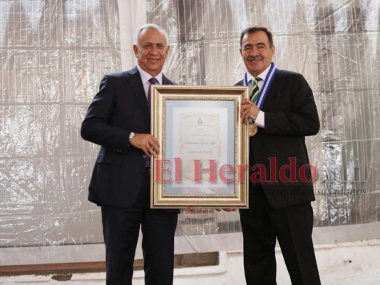 Los periodistas hondureños galardonados con Premios Parlamentarios de Periodismo 2019