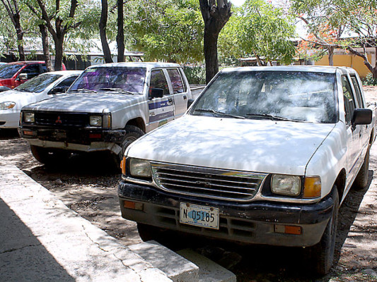 A disposición del TSE vehículos estatales