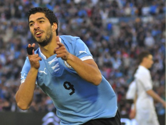 Luis Suárez volverá a la selección luego de nueve fechas de suspensión