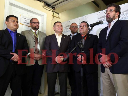 Comisión especial avala Ley que regula odio en redes sociales; sugiere agregar un artículo