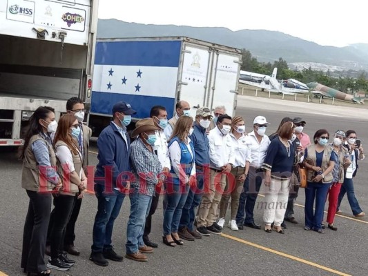 Así fue la llegada de vacunas AstraZeneca para los afiliados al IHSS