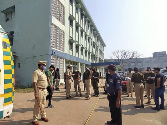 Diez bebés mueren en trágico incendio en la India &nbsp;&nbsp;