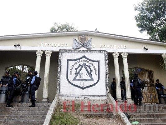 Honduras: Policía resguarda colegios capitalinos para evitar las tomas