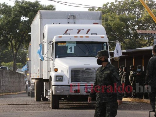 Sin retraso salen camiones con maletas electorales para segunda ruta (FOTOS)