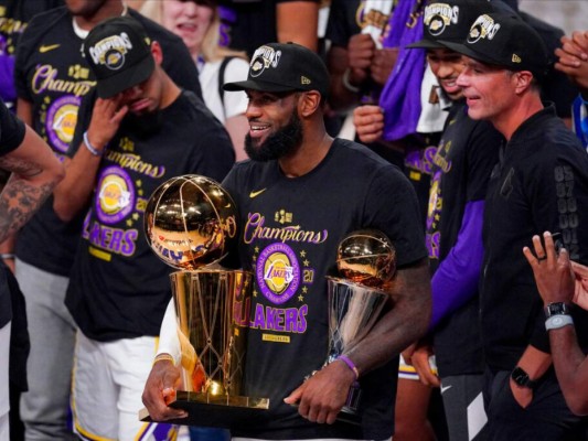 Los Lakers son campeones de la NBA al derrotar al Miami Heat en el juego 6