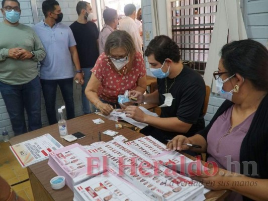 Tres fuerzas políticas van a ocupar 6,097 cargos en las Juntas Receptoras de Votos