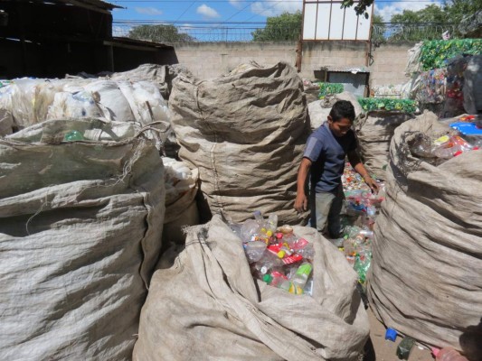 Comayagua incursiona en el reciclaje