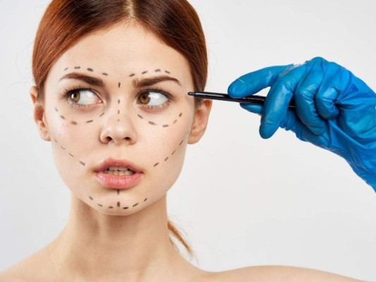 Narcoestética: Cuerpos de reloj de arena y lujos pagados con las drogas (FOTOS)