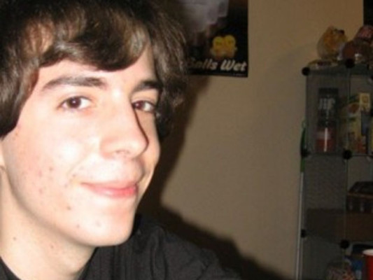 Adam Lanza, autor de matanza en Connecticut, sigue siendo un enigma