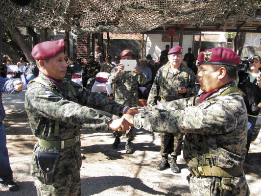 Asumen nuevos jefes militares de la zona sur
