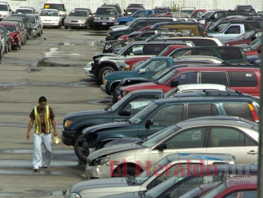 Importados más de dos mil vehículos usados bajo la amnistía