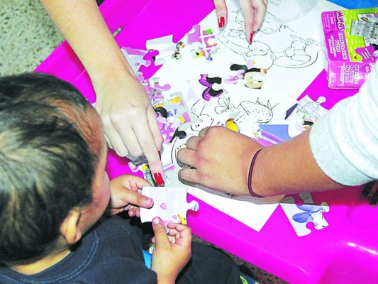 Honduras: Llega primer vuelo con familias enteras retornadas de Estados Unidos