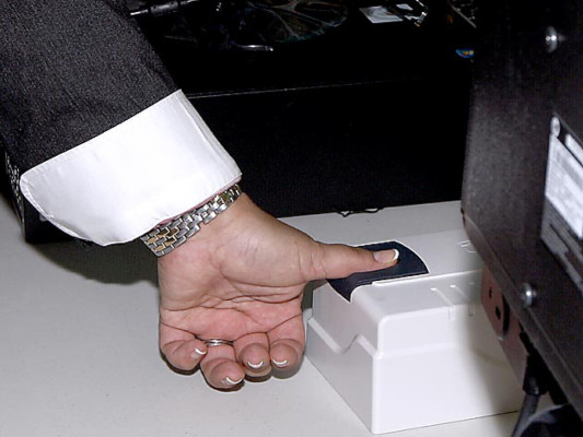 Inauguran sistema de digitalización en el IHSS