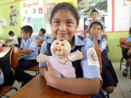Escolares buscan dibujar sonrisas a través del valor de la solidaridad