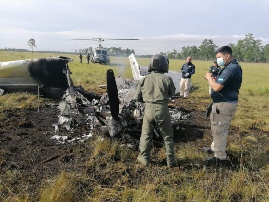 Aseguran presunta narcoavioneta incinerada en Puerto Lempira