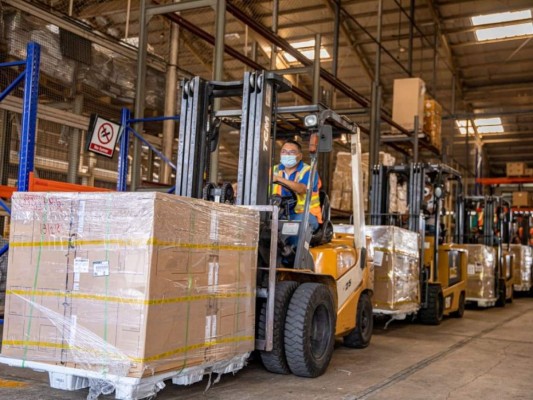 Nayib Bukele entregará computadoras a escuelas públicas de El Salvador