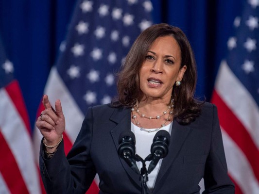 Kamala Harris desconfiaría en vacuna presentada por Trump antes de las elecciones