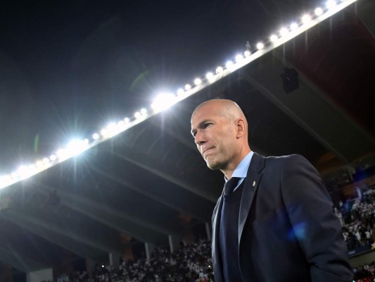 Zinedine zidane deja el Real Madrid en la cúspide