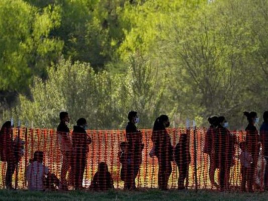 'Legalización de inmigrantes no sería factible', dice especialista en temas migratorios