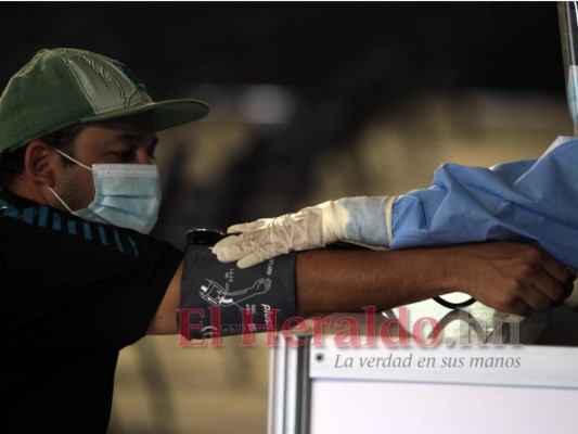 Población de 20 a 39 años, la más afectada por covid-19 en la capital