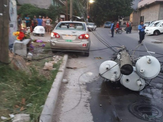 Aficionado es detenido tras atropellar a tres personas a inmediaciones del estadio Nacional