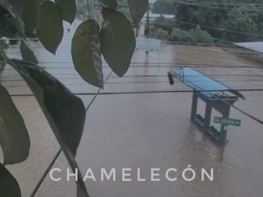 Tormenta Tropical Iota inunda nuevamente el Valle de Sula (Fotos)