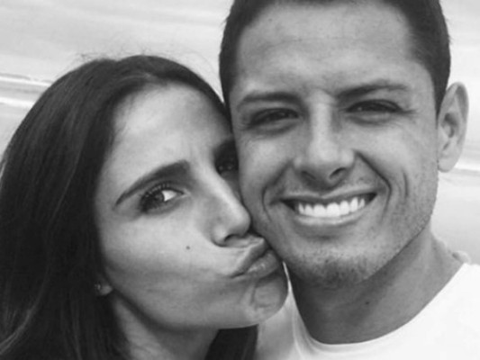 Exnovia de Chicharito Hernández, Lucía Villalón, enciende las redes con foto topless