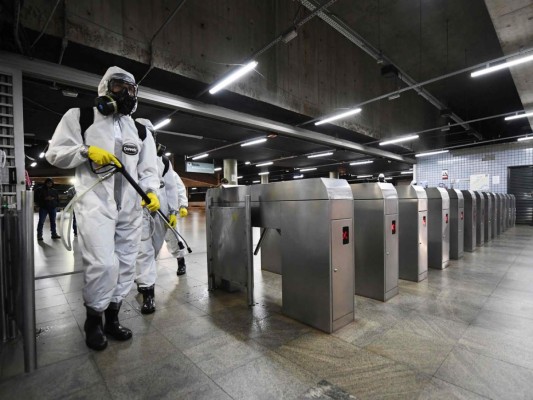 FOTOS: Puertas cerradas, calles desoladas y un silencio fantasmal ante encierro del mundo