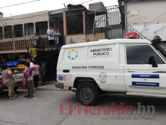 Hallan cuerpo de joven putrefacto en una cuartería de la colonia Sinaí