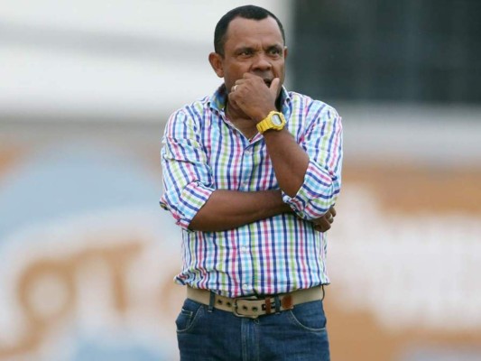 Raúl Cáceres, DT de los Lobos: 'Nosotros no nos sentimos menos que nadie'