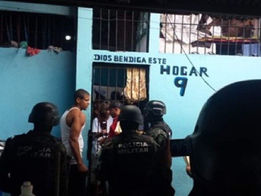 FOTOS: Así fue el traslado de 34 reos desde La Tolva hacia Támara y El Porvenir