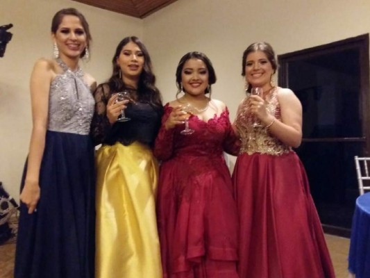 Inolvidable noche de los senior de Christian International School