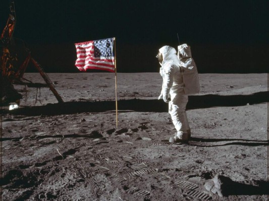 Las históricas imágenes que dejó la llegada del hombre a la Luna en 1965