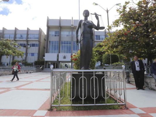 Polémica por vídeo de celebración del Día de la Madre en la Corte Suprema de Justicia