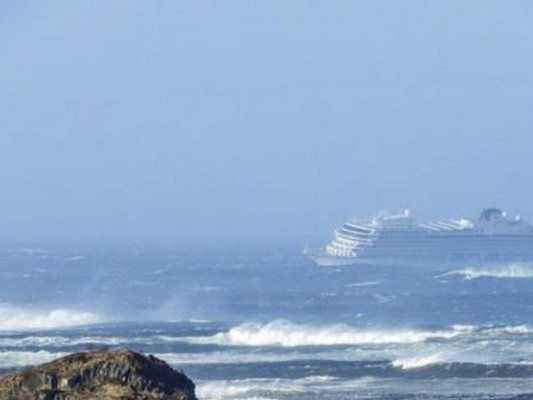 Fotos: Dramática evacuación en crucero Viking Sky fue como estar en el Titanic, según pasajeros