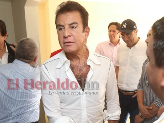 'Están creando pequeños países para proteger a criminales', dice Salvador Nasralla sobre las ZEDE