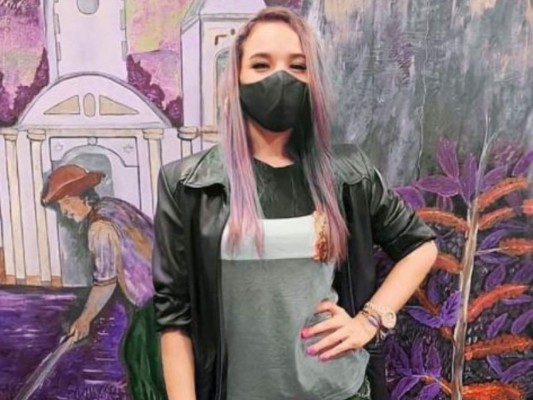 El arriesgado cambio de look de Angie Flores