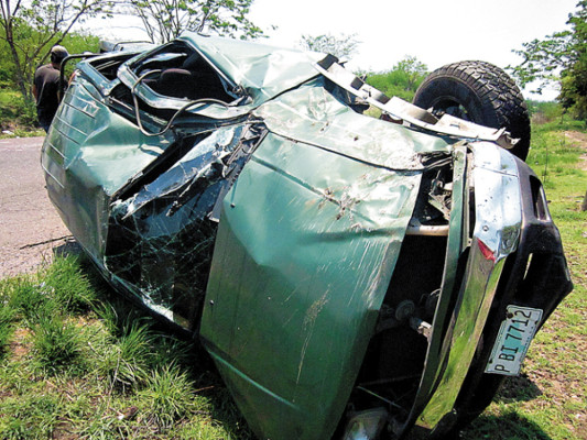 Estudiantes resultan heridos en accidente en La Paz