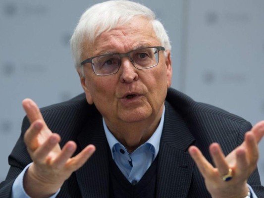 Expresidente del fútbol alemán devuelve alta distinción ante acusaciones por corrupción&nbsp;&nbsp;