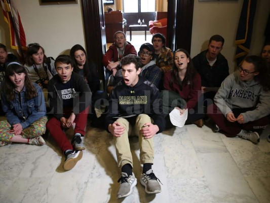 Paro de 17 minutos contra las armas en escuelas secundarias de EEUU