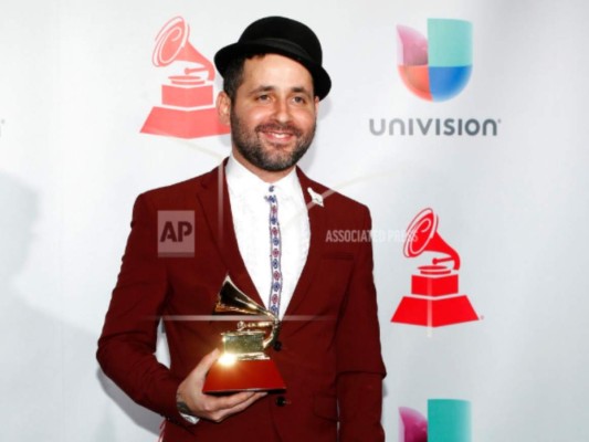 Visitante lanza primer álbum post Calle 13 como Trending Tropics