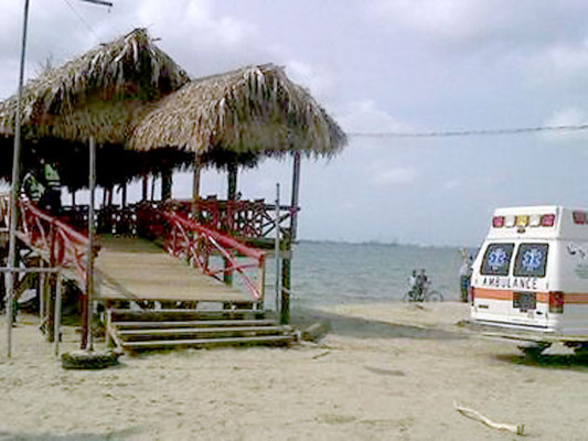Ocho falsos policías acribillan a tres hombres en una playa del norte de Honduras