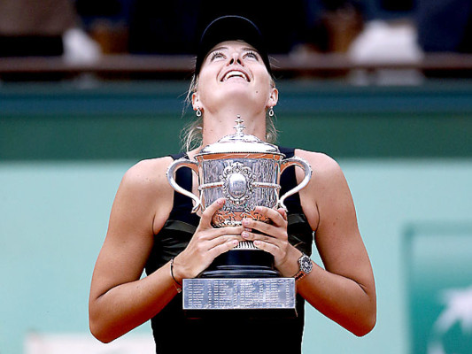 Sharapova se saca una espina y gana su primer Roland Garros