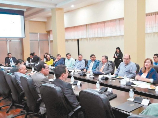 El presupuesto para pagar deuda superará los 40,000 millones de lempiras