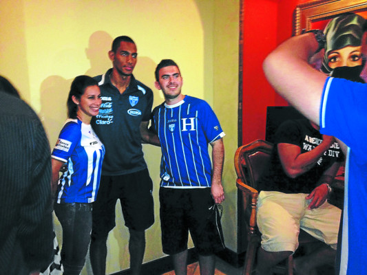 Gol panameño se celebró con todo en Honduras, luego volvió la calma